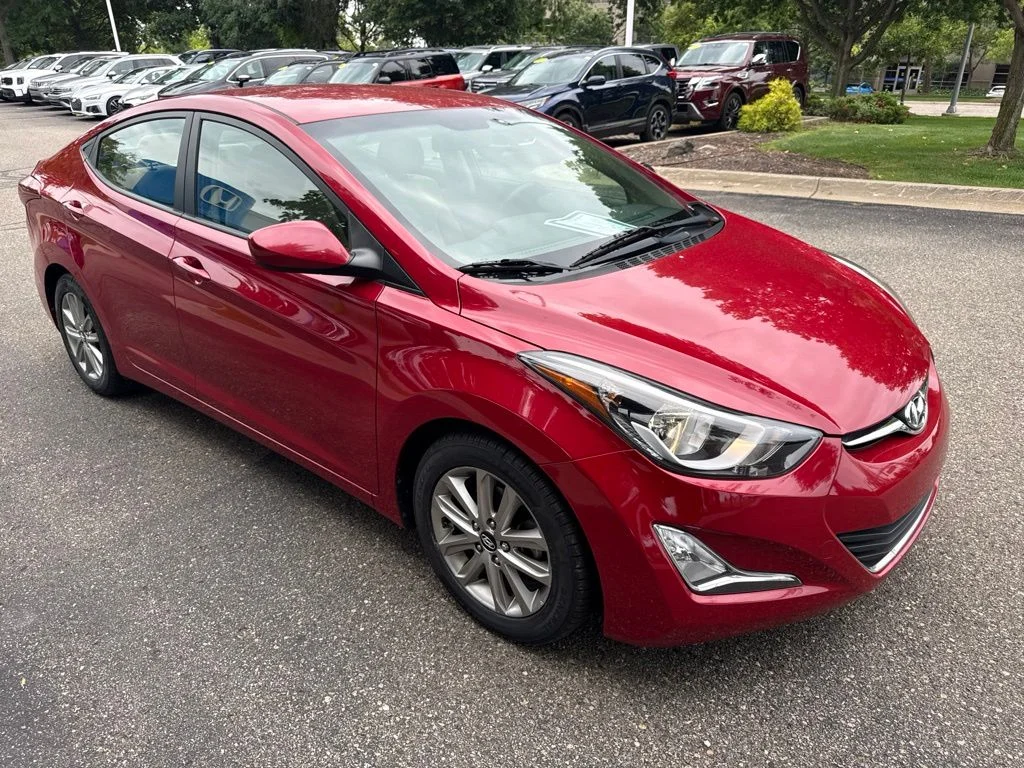 Used 2014 Red Hyundai SE image 6