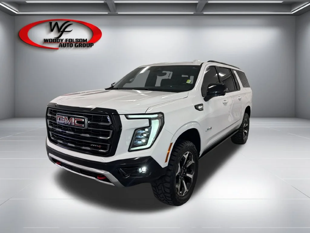 Used 2026 White GMC AT4 image 3