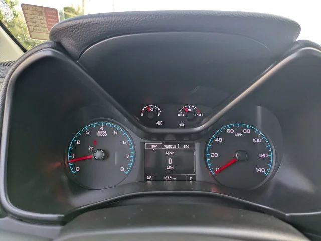 Used 2022 Gray GMC Elevation image 25