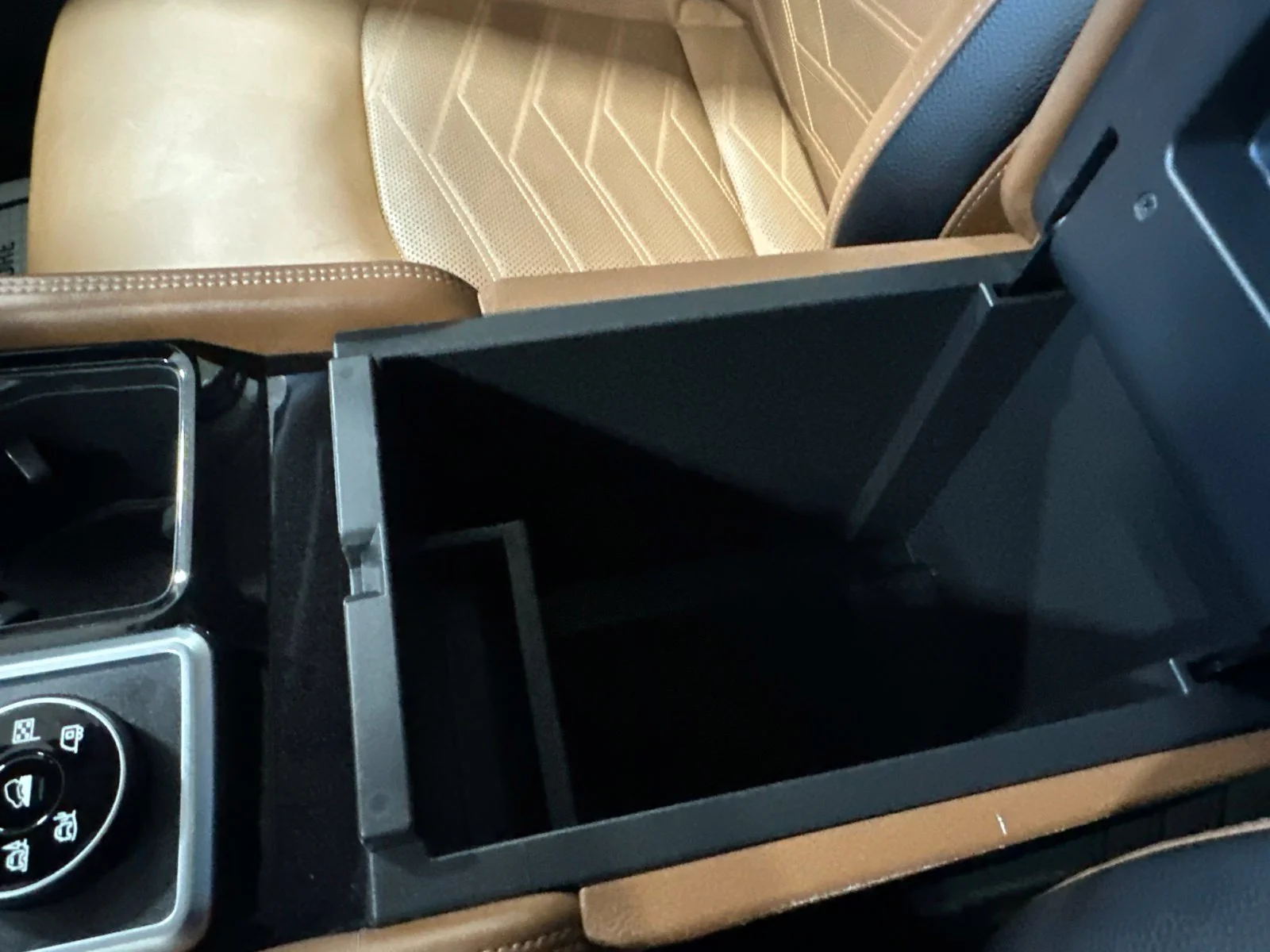 Used 2022 Gray Nissan Platinum image 76