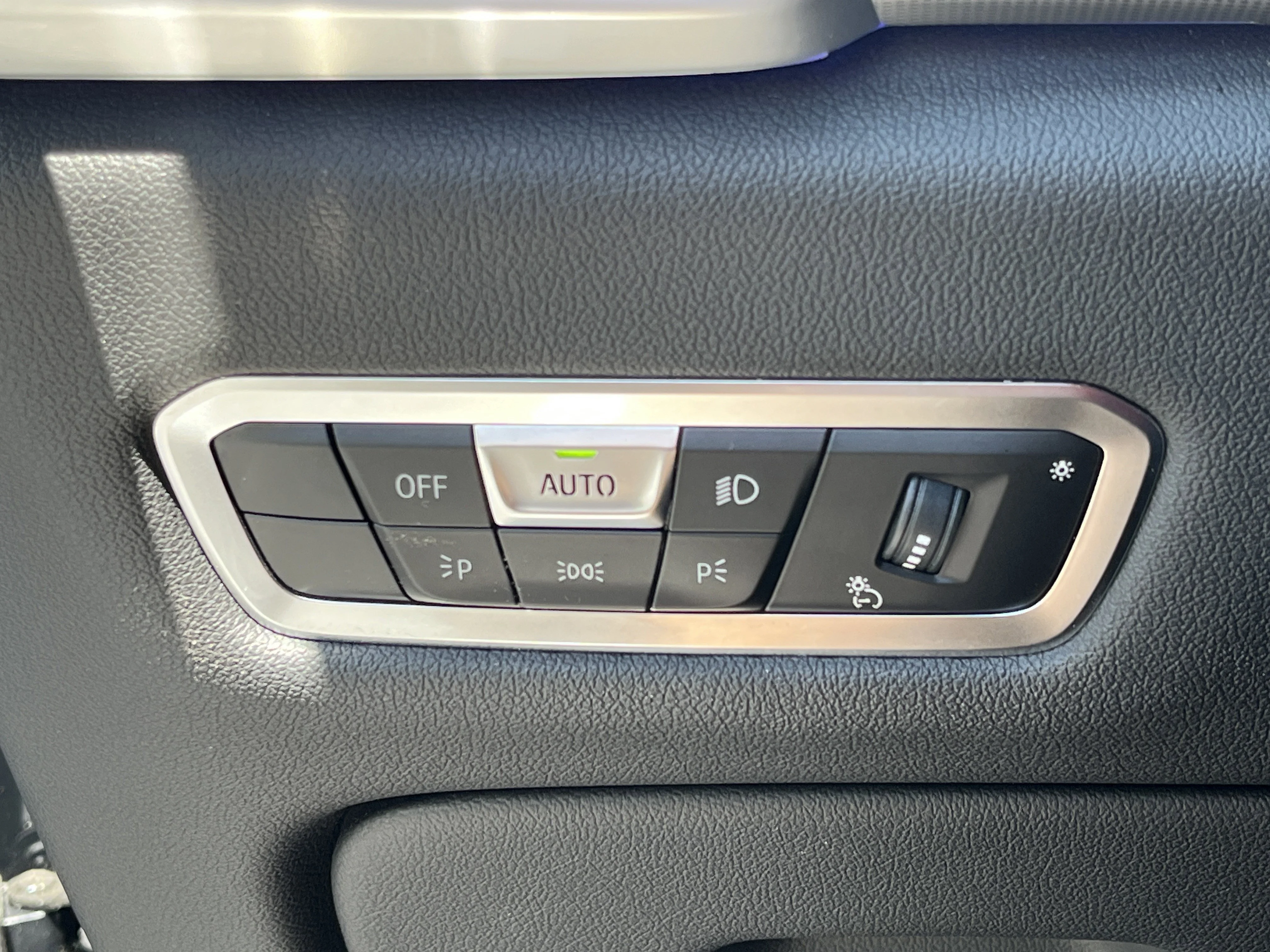 Used 2023 Jet Black BMW xDrive40i image 12