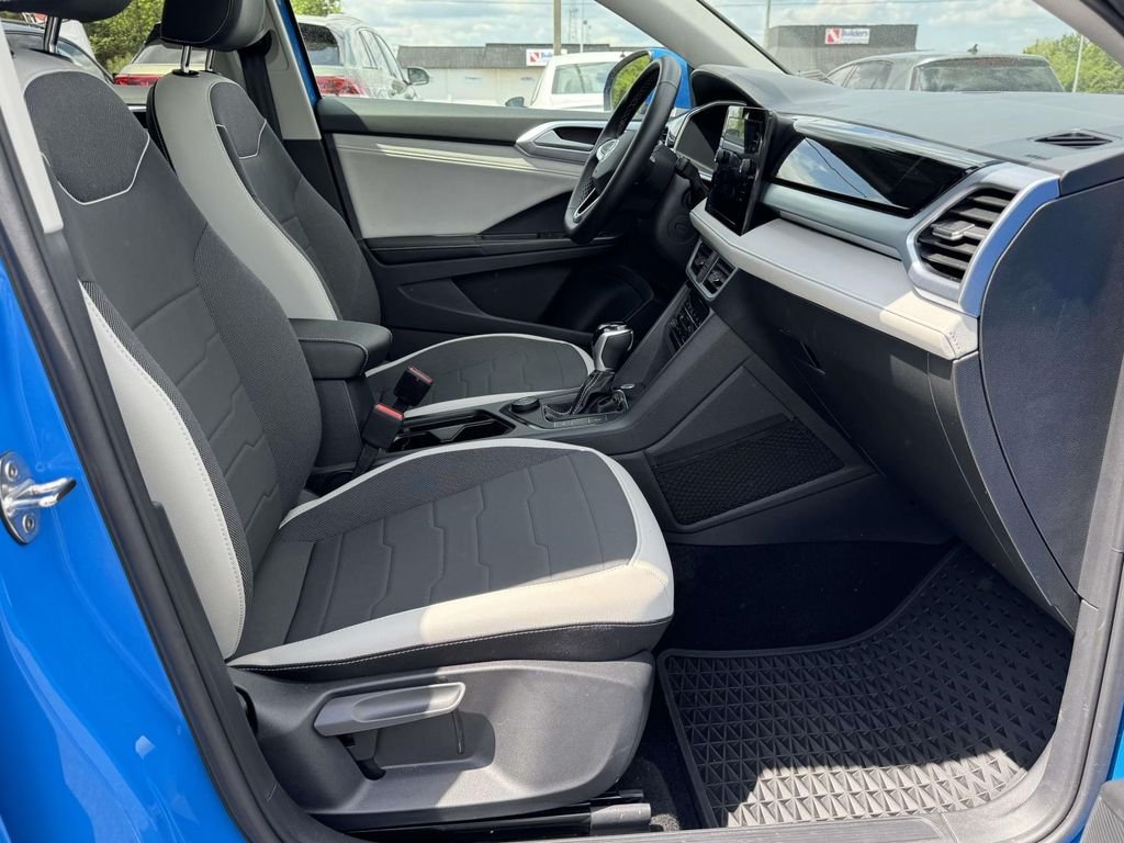 2025 Volkswagen Taos SE - Photo 17