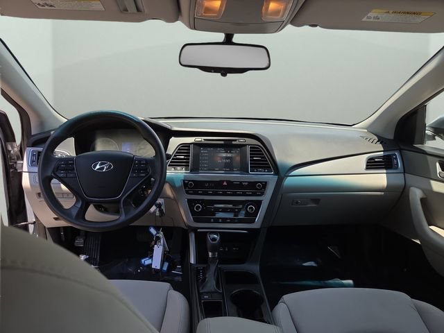 Used 2016 Shale Gray Metallic Hyundai 2.4L SE image 2