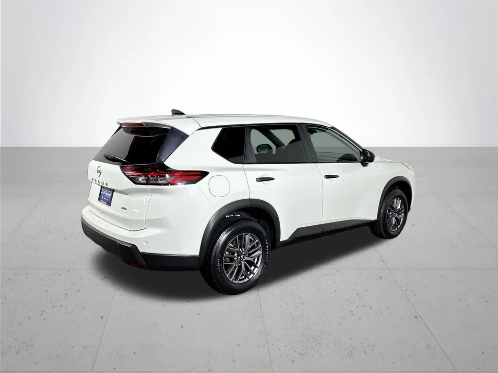 Used 2024 White Nissan S image 6