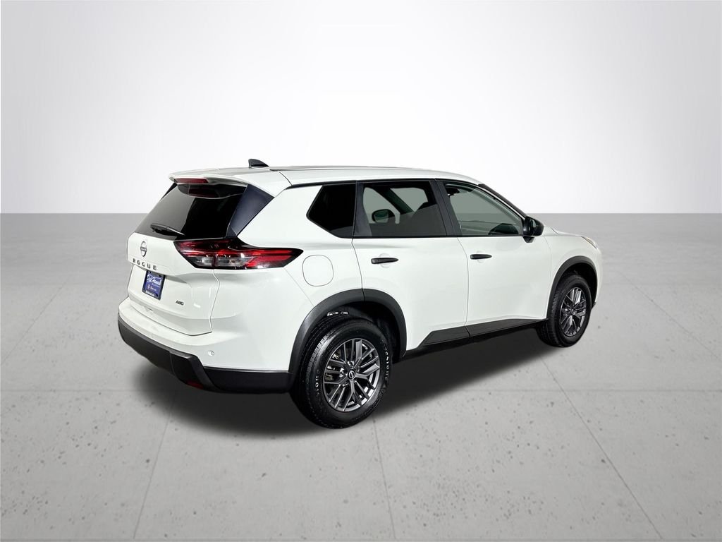 Used 2024 White Nissan S image 6