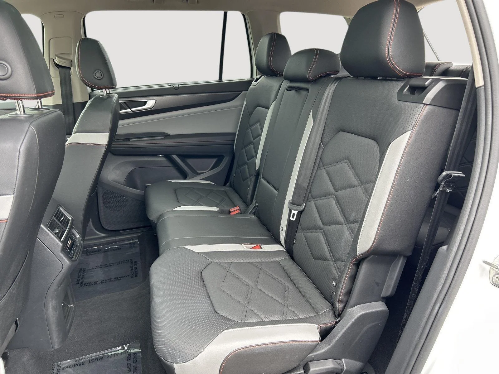 Used 2025  Volkswagen 2.0T Peak Edition image 28