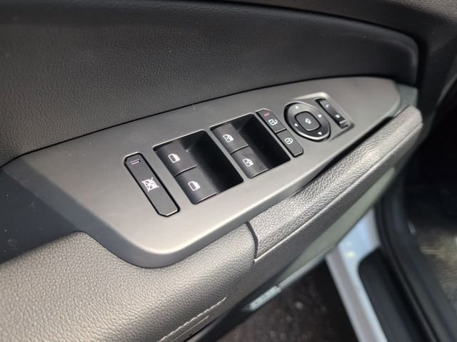 New 2026 Snow White Pearl Kia SX Prestige image 10