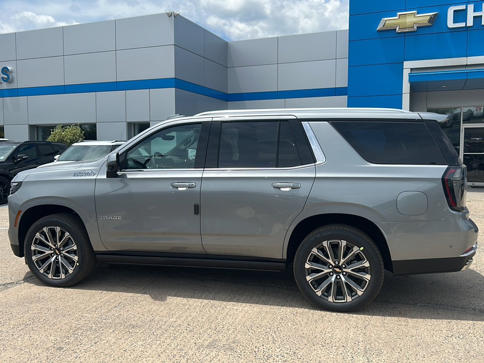 2026 Chevrolet Tahoe High Country - Photo 10