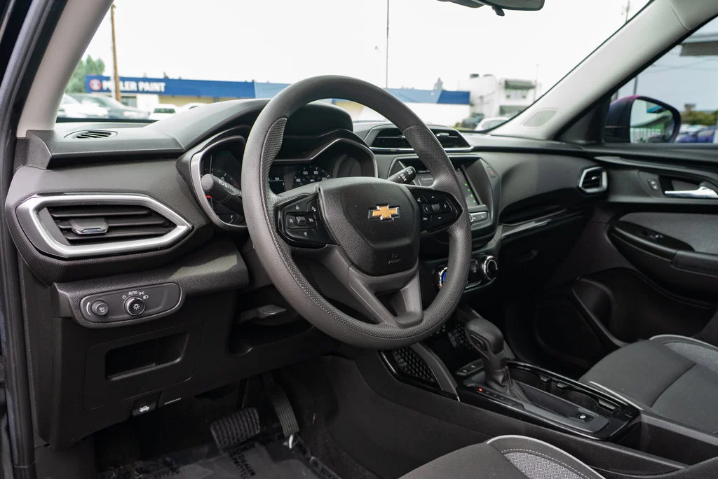 Used 2021 MOSAIC BLACK METALLIC Chevrolet LS image 23