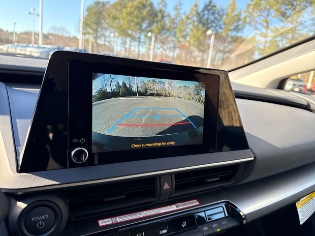 2026 Toyota Prius LE - Photo 18