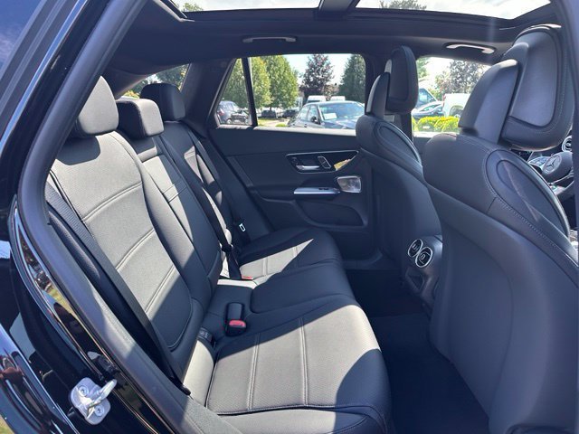 New 2027 Obsidian Black Metallic Mercedes-Benz GLC 300 image 59