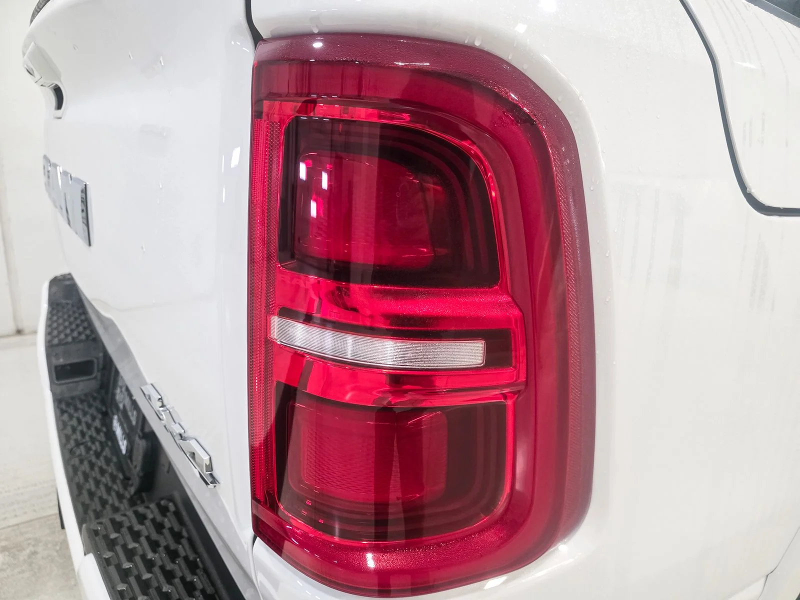 New 2026 Ivory White Tri-Coat Pearl-Coat Exterior Paint RAM Tungsten image 15