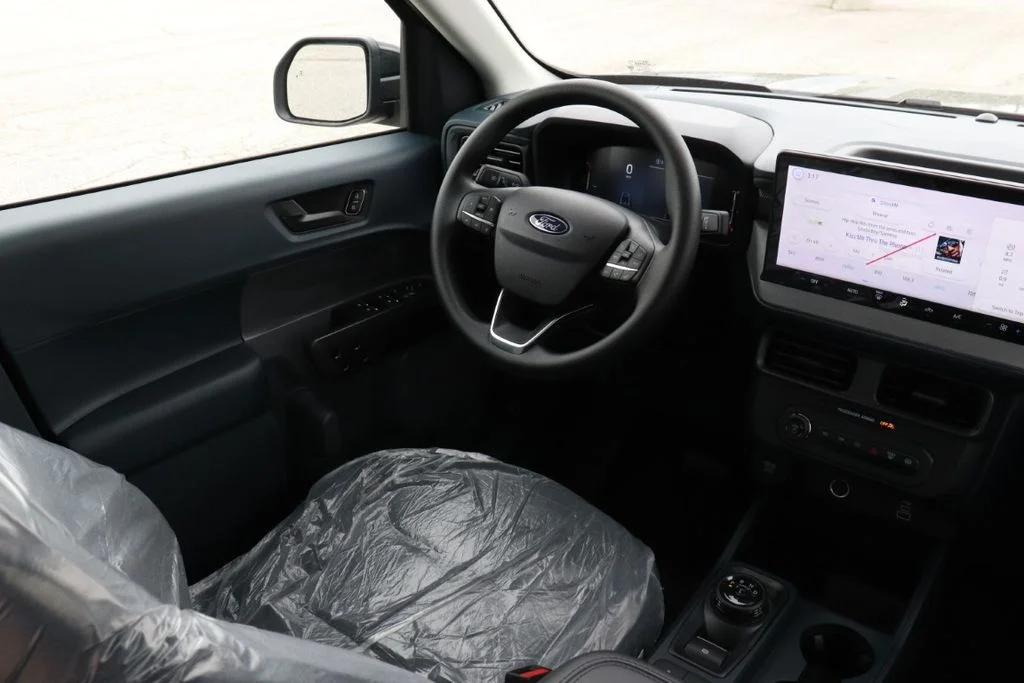 New 2026 Carbonized Gray Metallic Ford XLT image 11