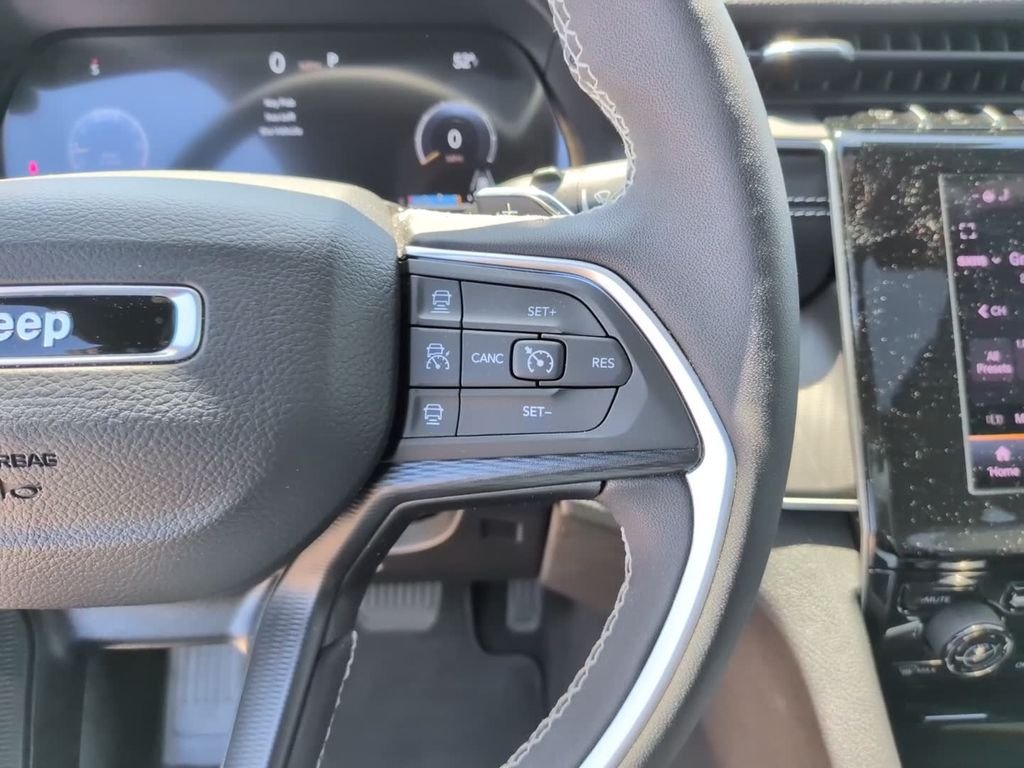 Used 2025 White Jeep Altitude X image 28