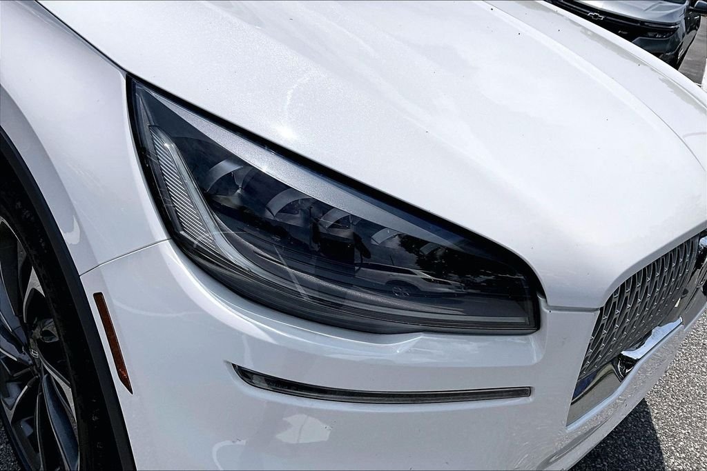 Used 2023 White Lincoln Reserve image 31