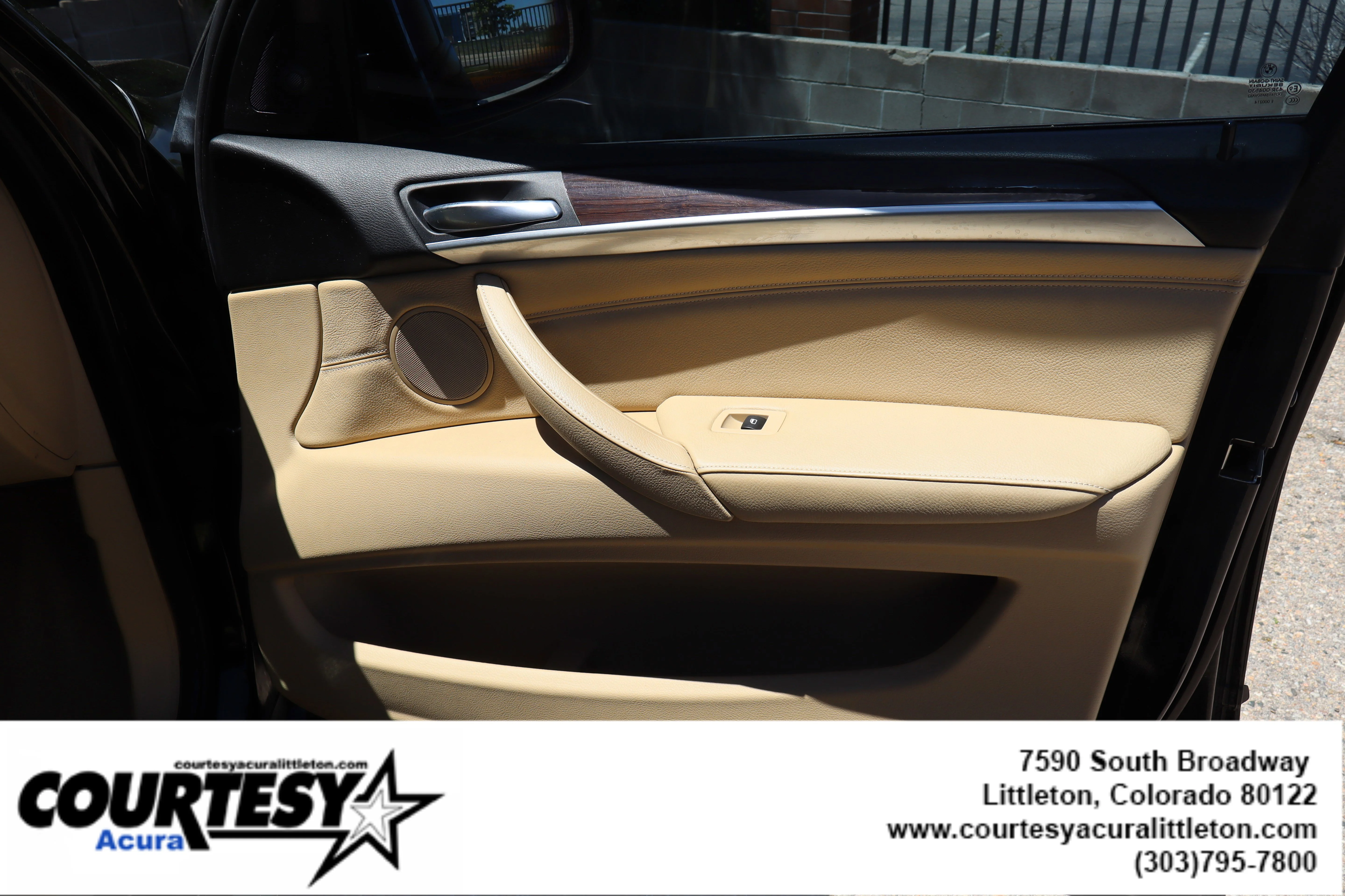 Used 2008 Black BMW 3.0si image 32