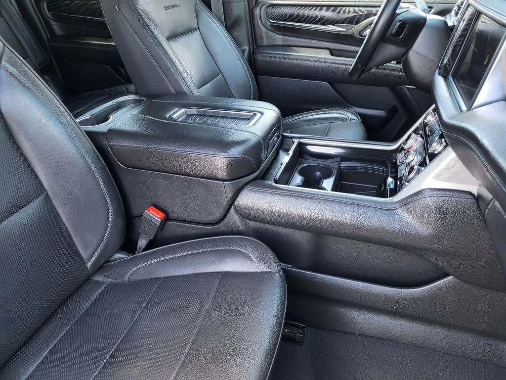 Used 2024 Onyx Black GMC Denali image 11
