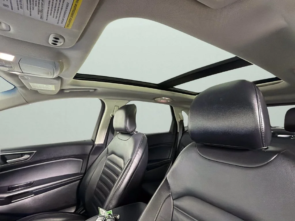 Used 2017 White Ford SEL image 29