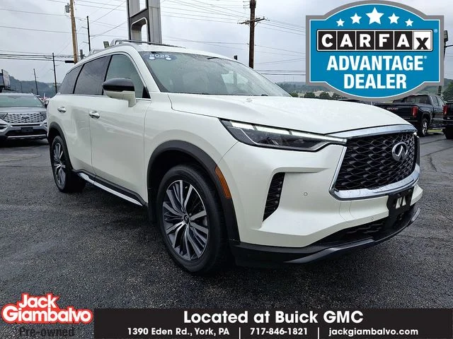 Used 2025 White INFINITI Sensory image 1