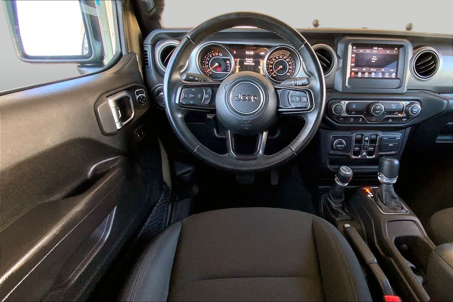 Used 2020 Gator Clearcoat Jeep Sport S image 6