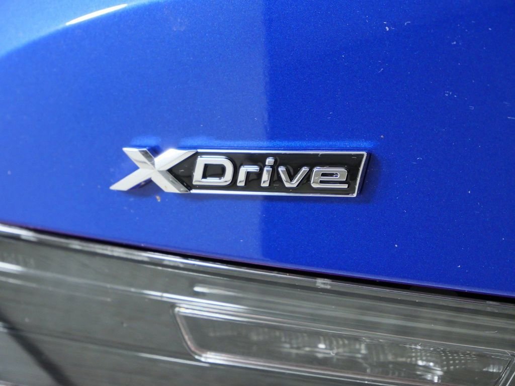 New 2026 Portimao Blue Metallic BMW 330i xDrive image 13