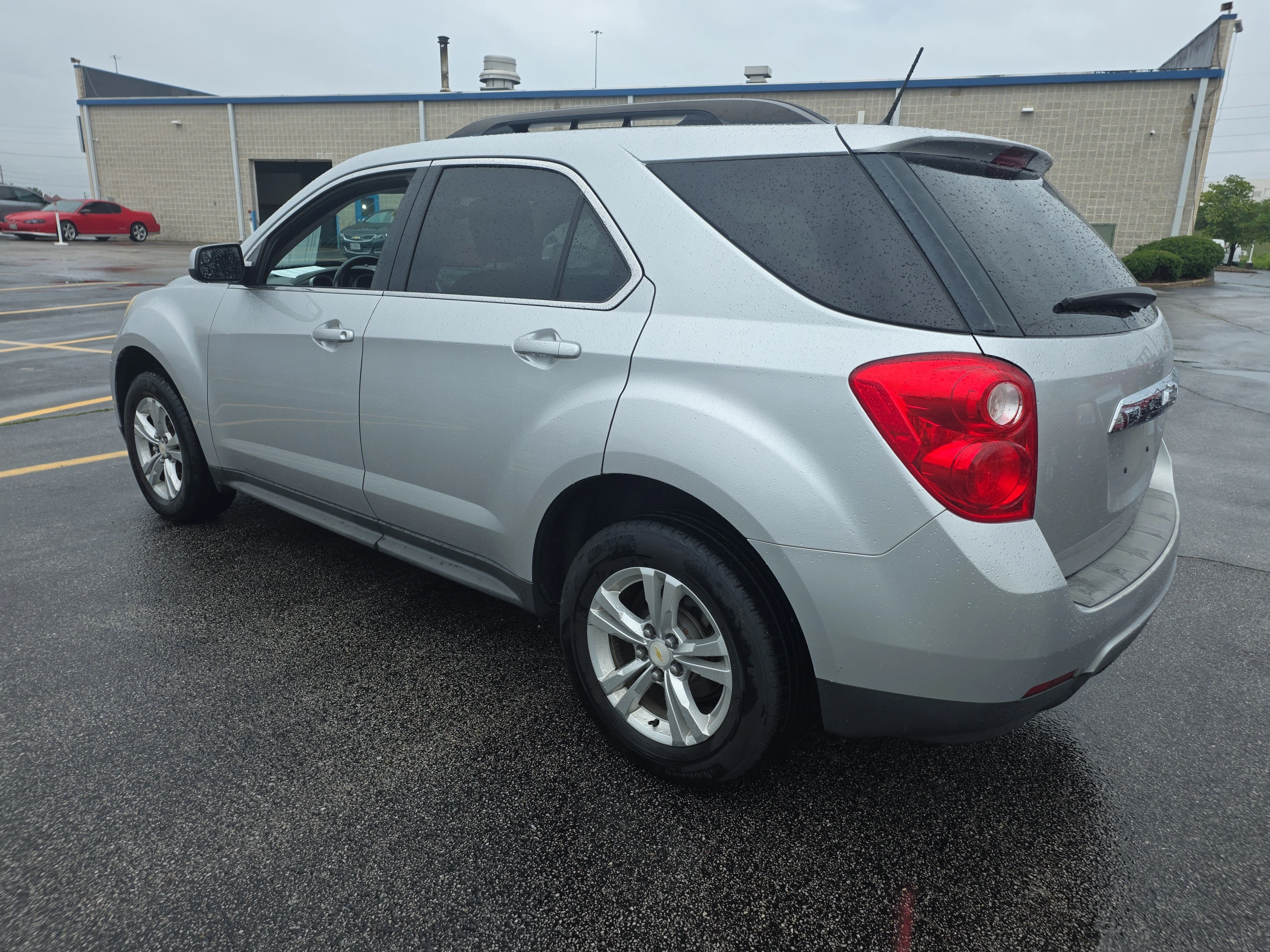 Used 2014 Silver Ice Metallic Chevrolet LT image 6