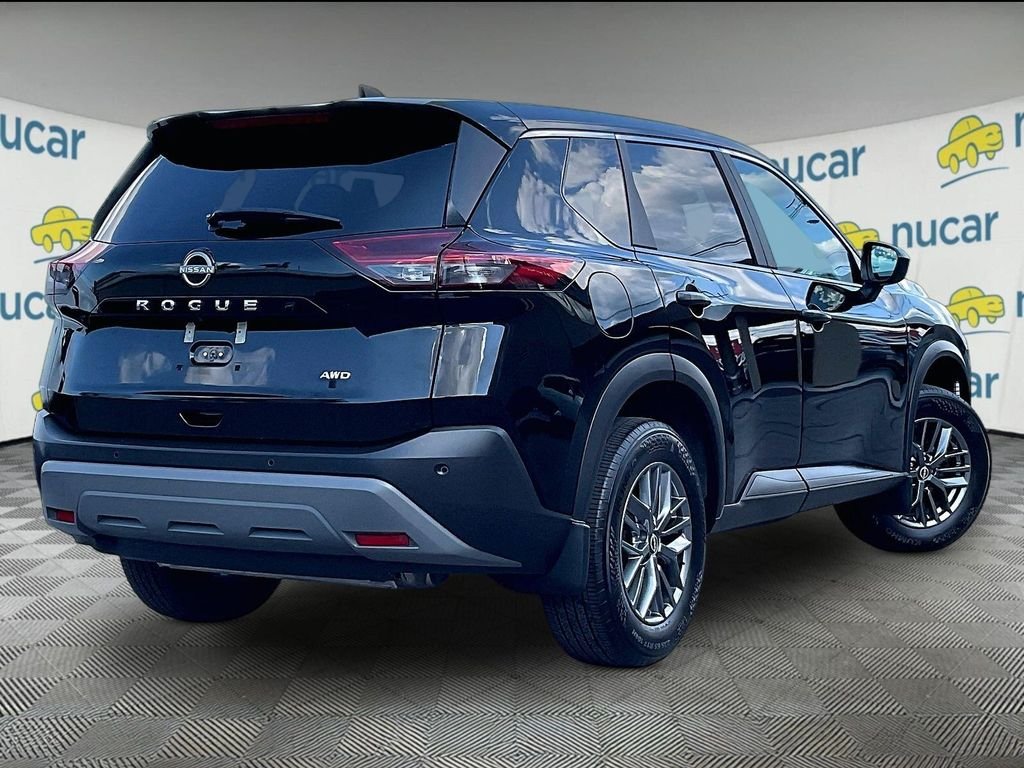 Used 2023 Black Nissan S image 6