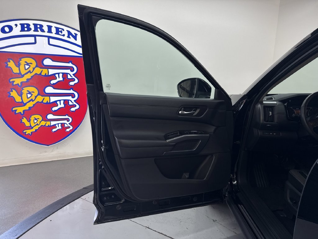 Certified Used 2025 Super Black Nissan SL image 14