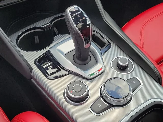 Used 2023 White Alfa Romeo Veloce image 27