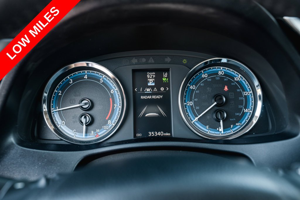 Used 2019 Barcelona Red Metallic Toyota SE image 14
