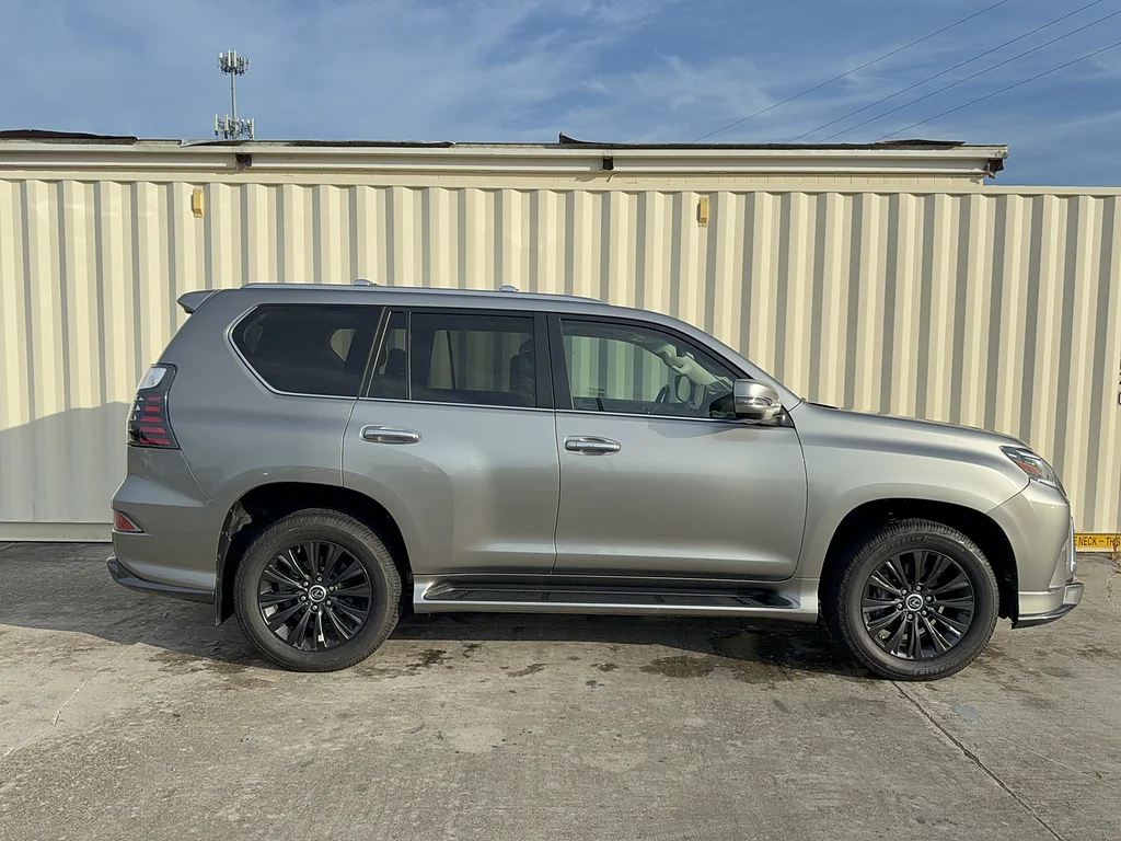 Used 2023 Atomic Silver Lexus Luxury image 2