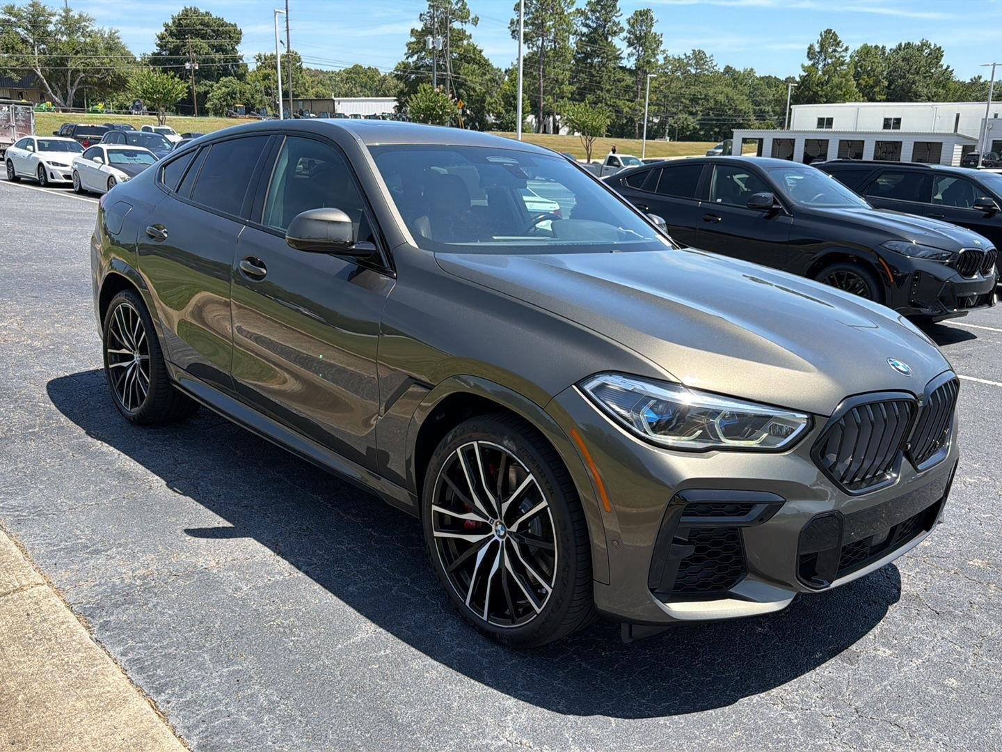 Used 2023 Manhattan Green Metallic BMW M50i image 7