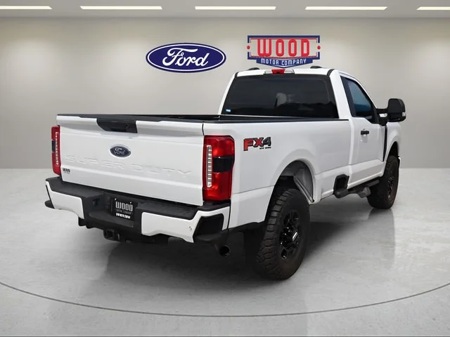 Used 2023 Oxford White Ford XL image 3
