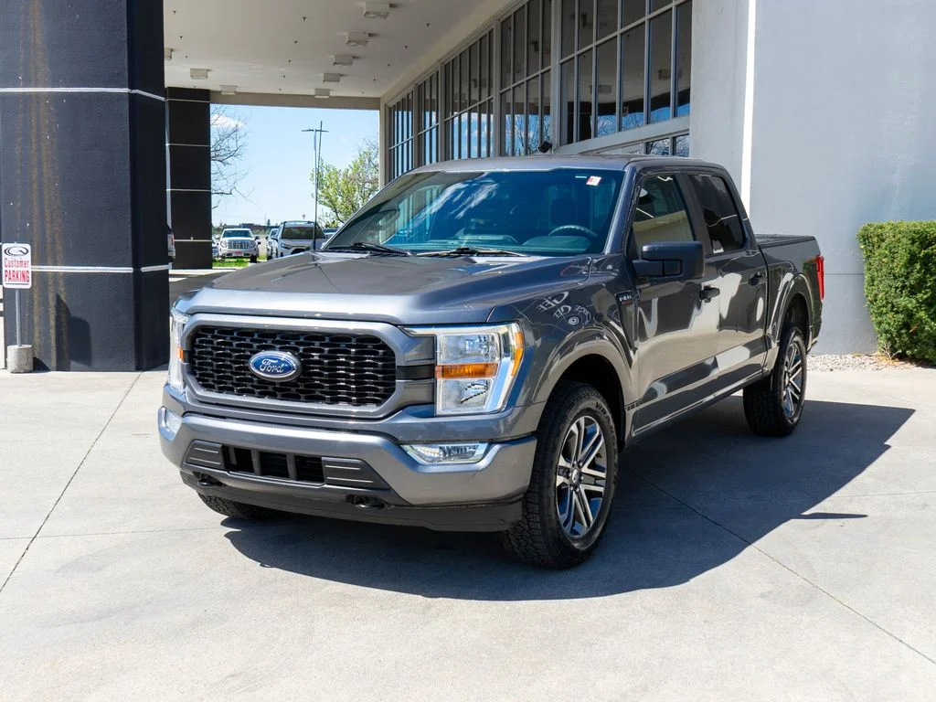 Used 2022 Gray Ford XL image 3