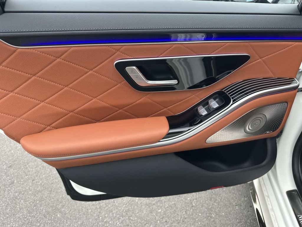 Certified Used 2023  Mercedes-Benz S 580 image 16