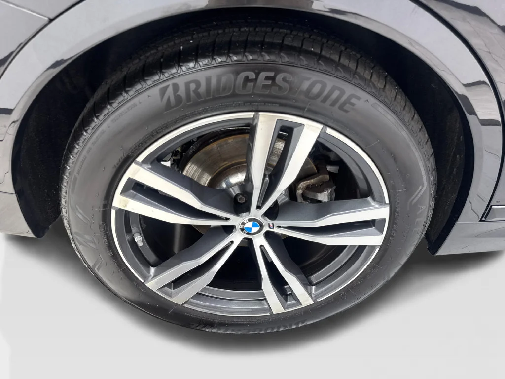 Used 2023 Black BMW xDrive40i image 91