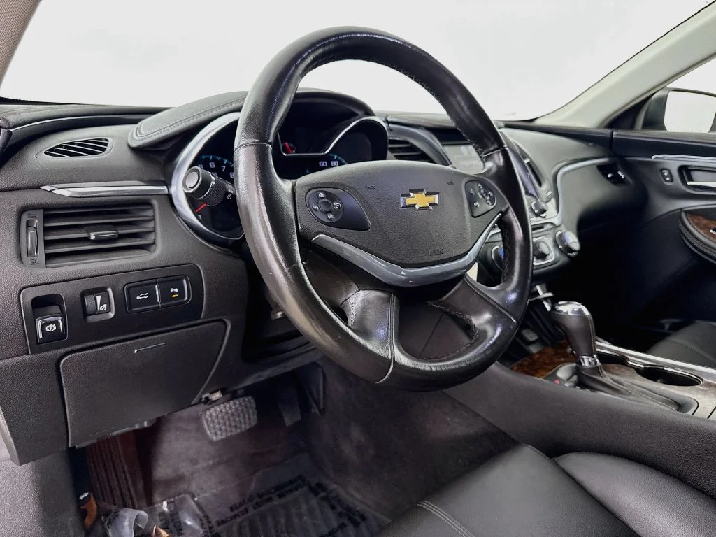 Used 2014 Gold Chevrolet LT image 9