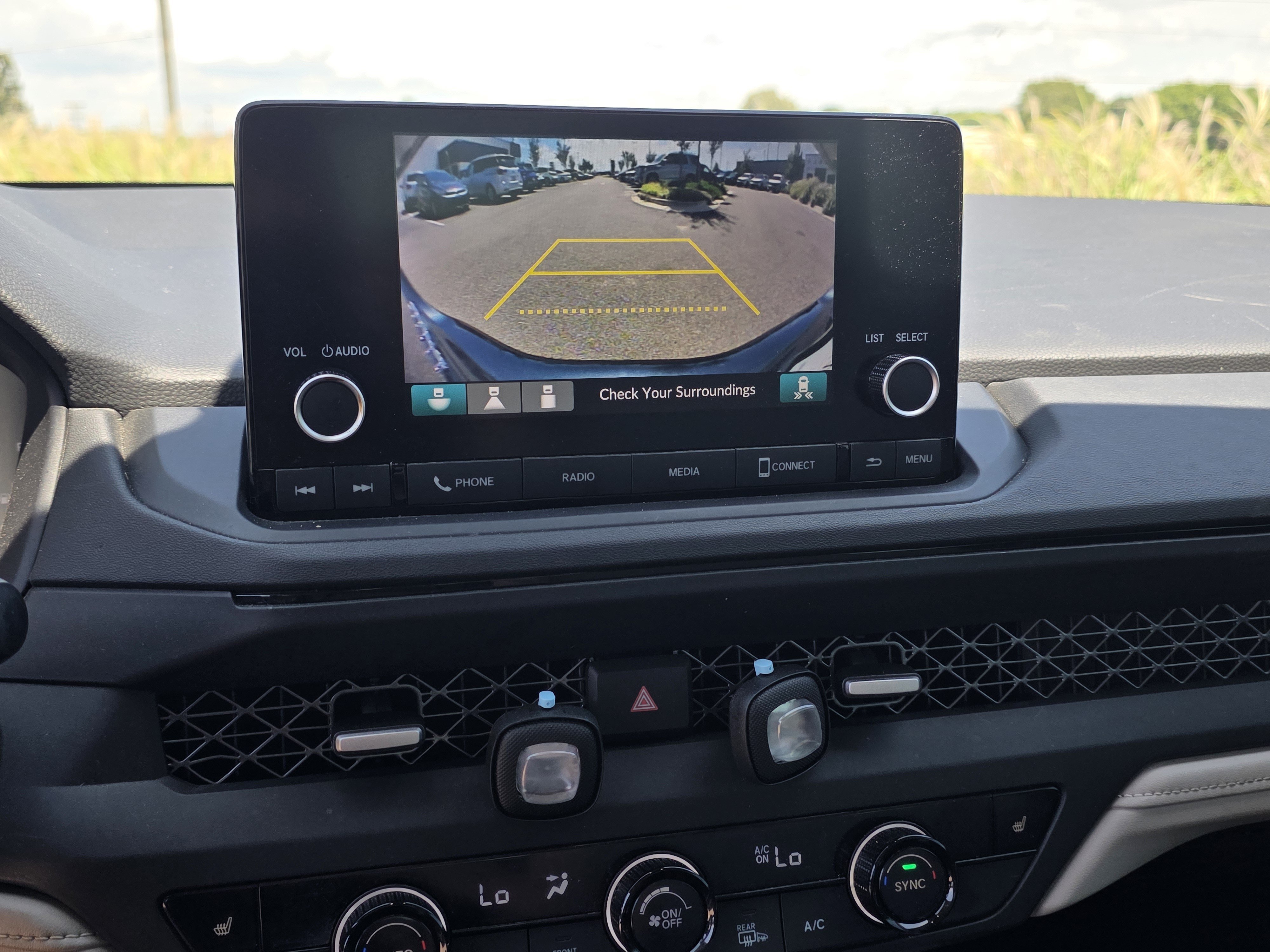 Used 2025 Urban Gray Pearl Honda SE image 15