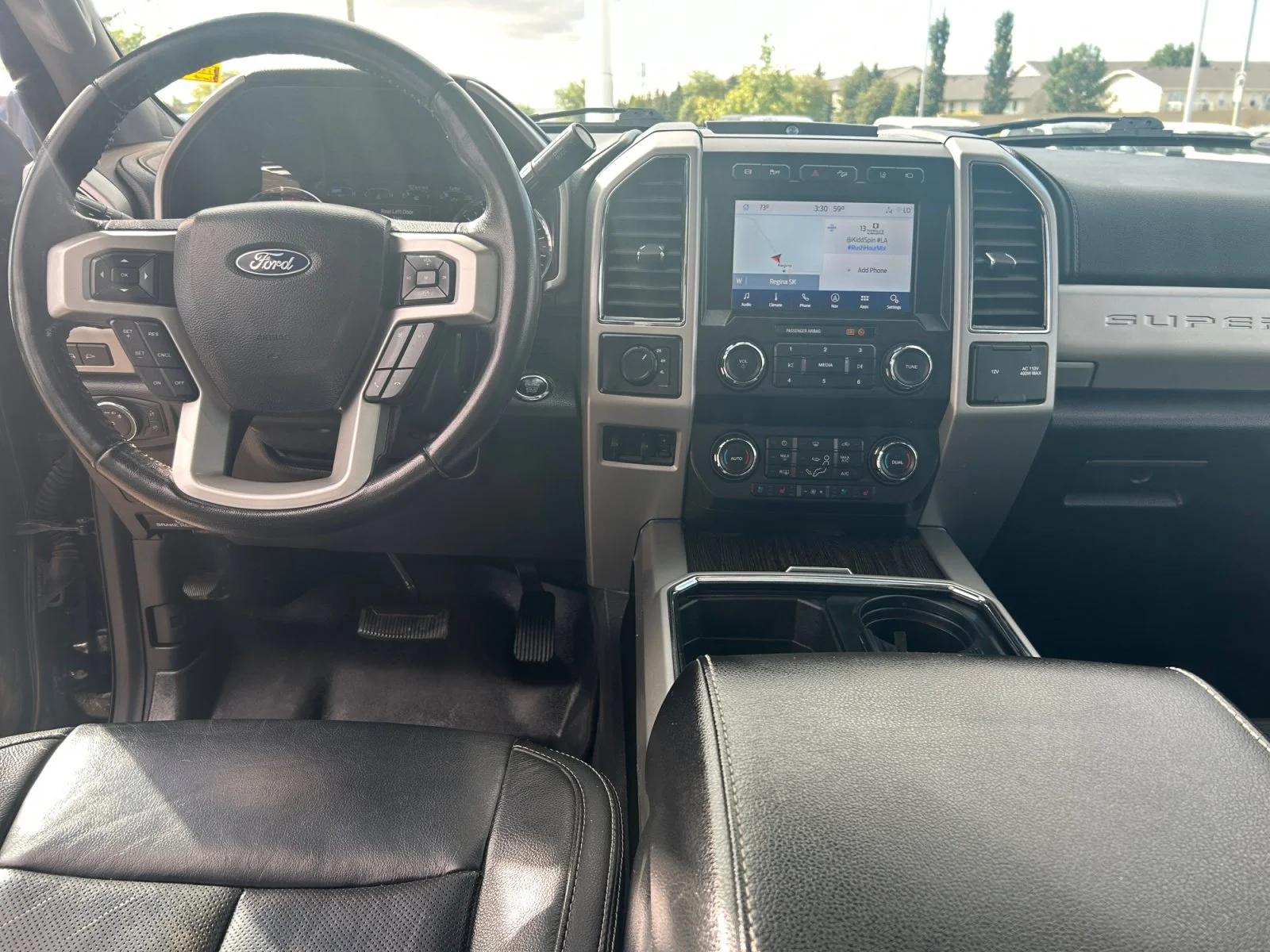 Used 2020 BLACK Ford LARIAT Dually Low Kms image 21