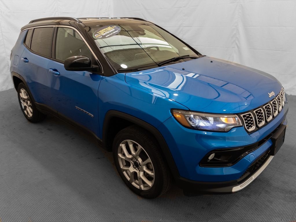 Used 2025 Blue Jeep Limited image 10