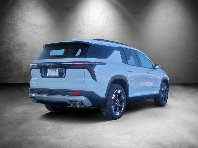 New 2027 Polar White Tricoat Chevrolet LT image 3
