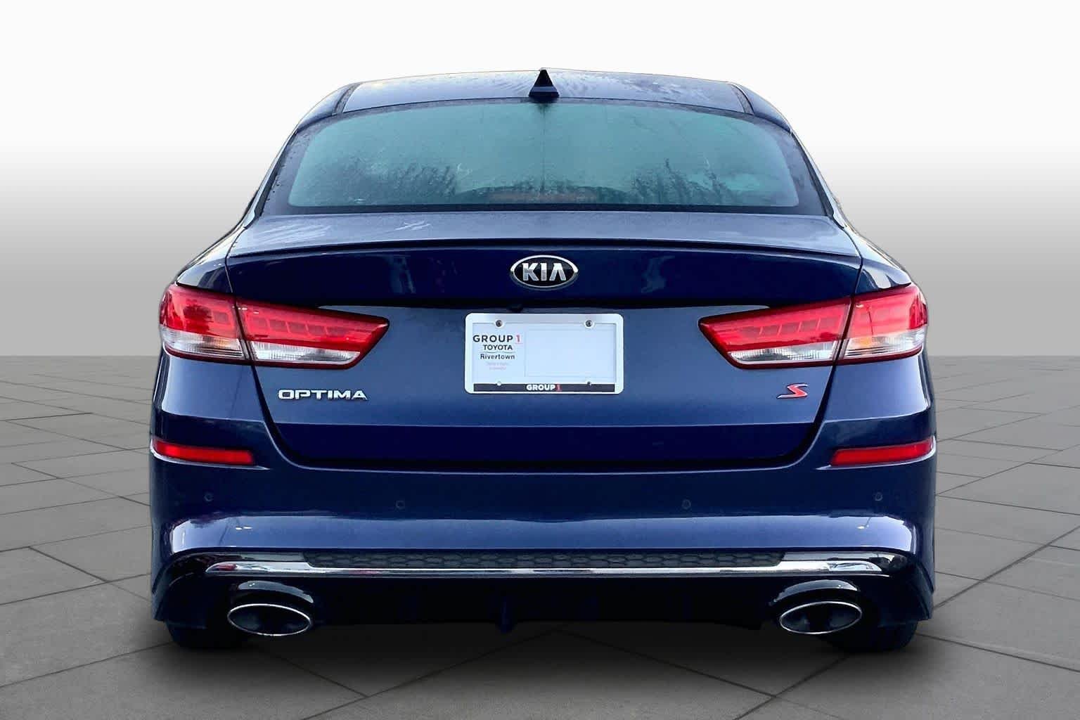 Used 2019 Horizon Blue Kia S image 5