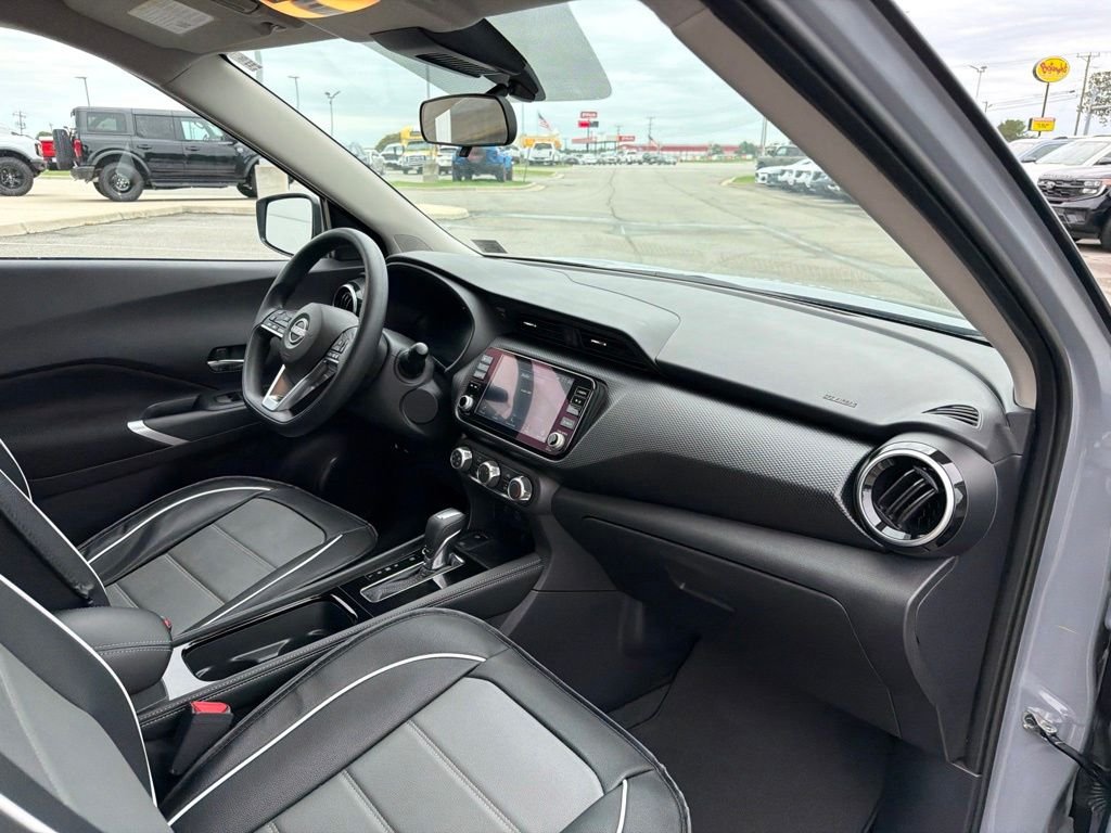 Used 2024 Boulder Gray Metallic Nissan SV image 22