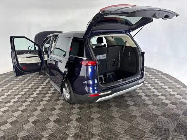 Used 2023 Blue Kia LX Seat Package image 18