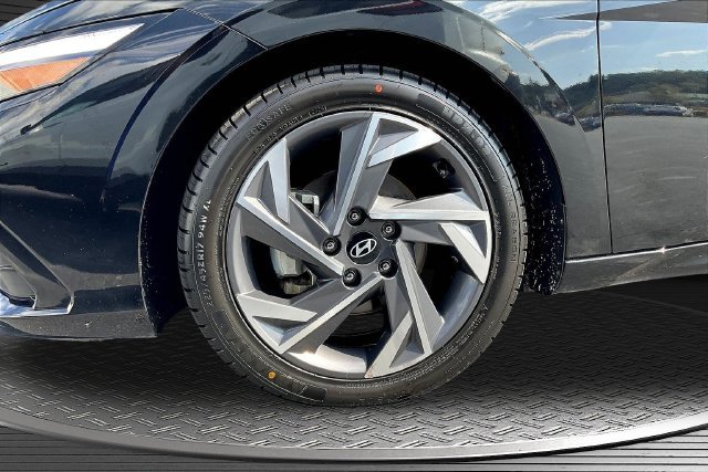 2025 Hyundai Elantra SEL - Photo 36