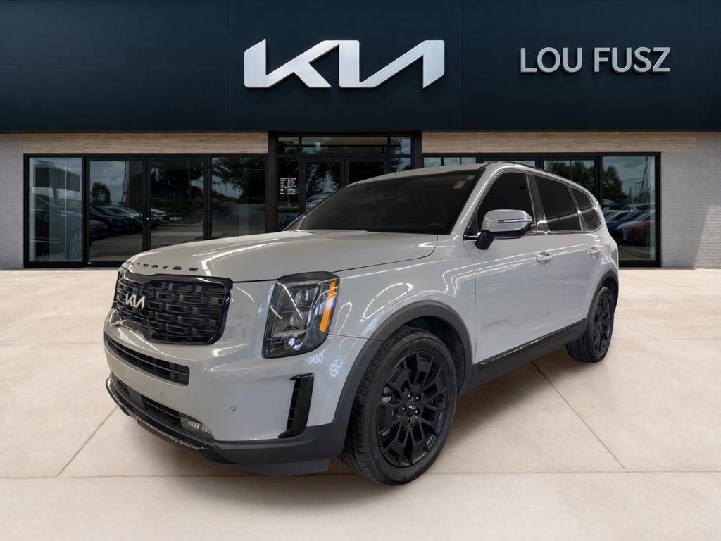 Used 2022 Gray Kia SX image 1