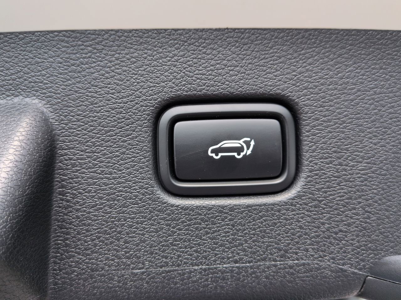 New 2026 Glacial White Kia EX image 11