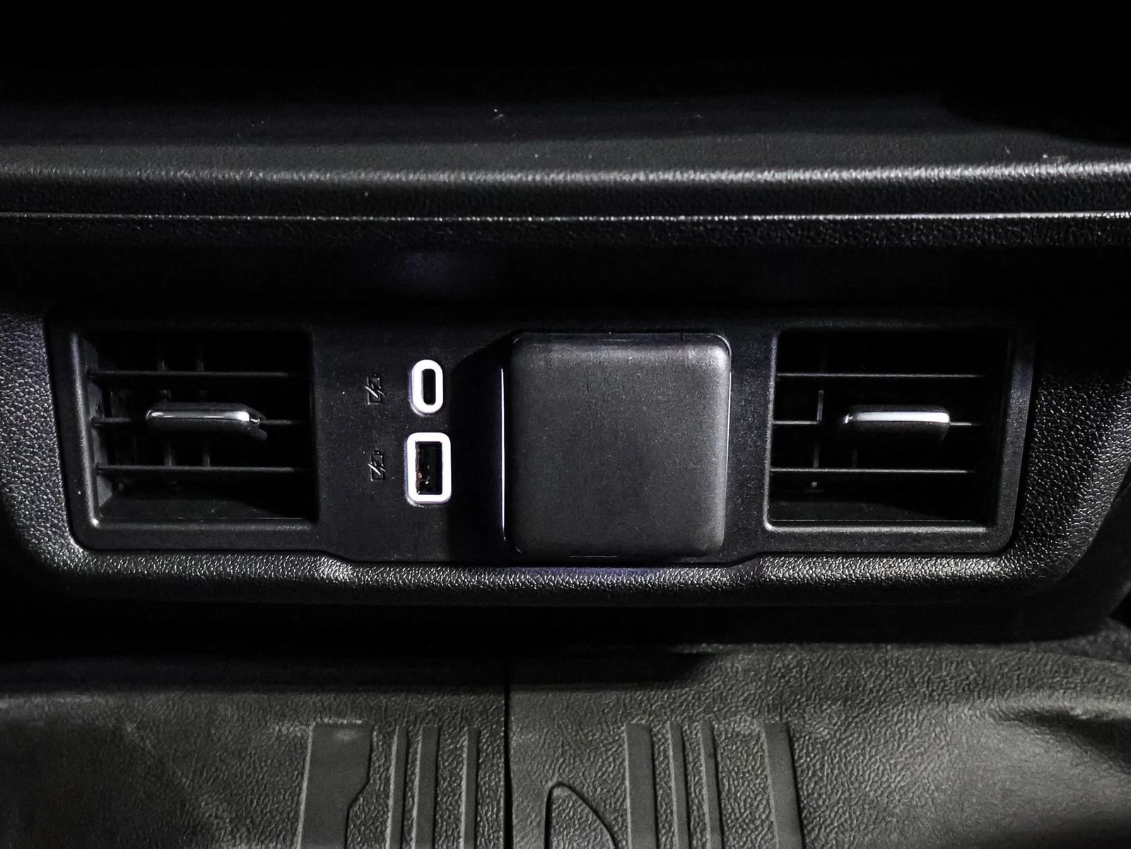 2026 GMC Sierra 1500 SLE - Photo 27