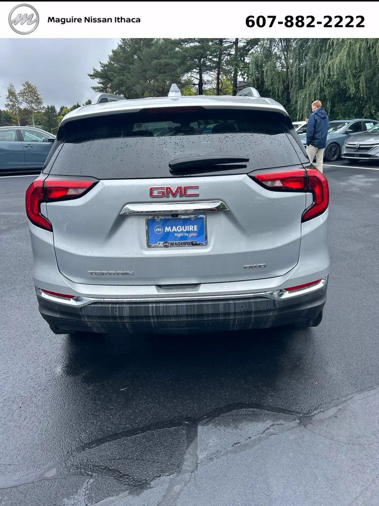 Used 2020 Silver GMC SLT image 5