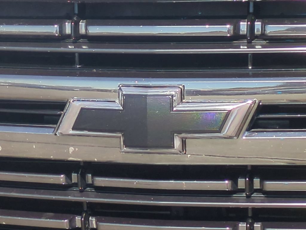 Used 2021 BLACK Chevrolet RST image 34